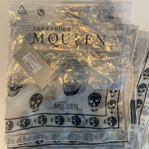 Alexander McQueen Classic Skull Silk Scarf